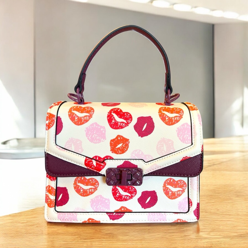 Aldo NWT 💋 Kiss Print Handbag - Multicolor